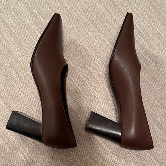 The Row Square Loafer Pump - 37.5 - Picture 2 of 4